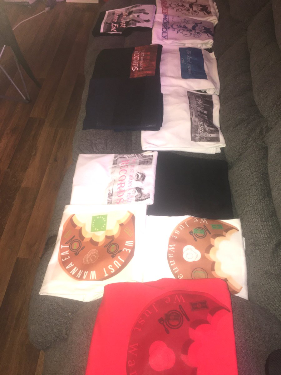 JUSTO_WHO_KAN's tweet image. Getting my record label off the ground and merch is now on sale support black owned business and small businesses dm me for info WE JUST WANNA EAT RECORDS about to take over like cash money did in the 99 and 2000’s frfr 😂