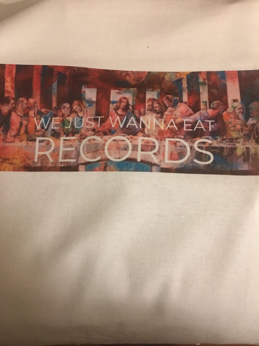JUSTO_WHO_KAN's tweet image. Getting my record label off the ground and merch is now on sale support black owned business and small businesses dm me for info WE JUST WANNA EAT RECORDS about to take over like cash money did in the 99 and 2000’s frfr 😂