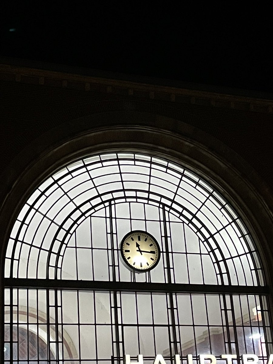 ukuenkler's tweet photo. #outdoorhistory in #Kiel - #Gedenktafel Matrosenaufstand #November1918 #HauptbahnhofKiel #EndeMonarchie https://t.co/pZeEWXj7bX