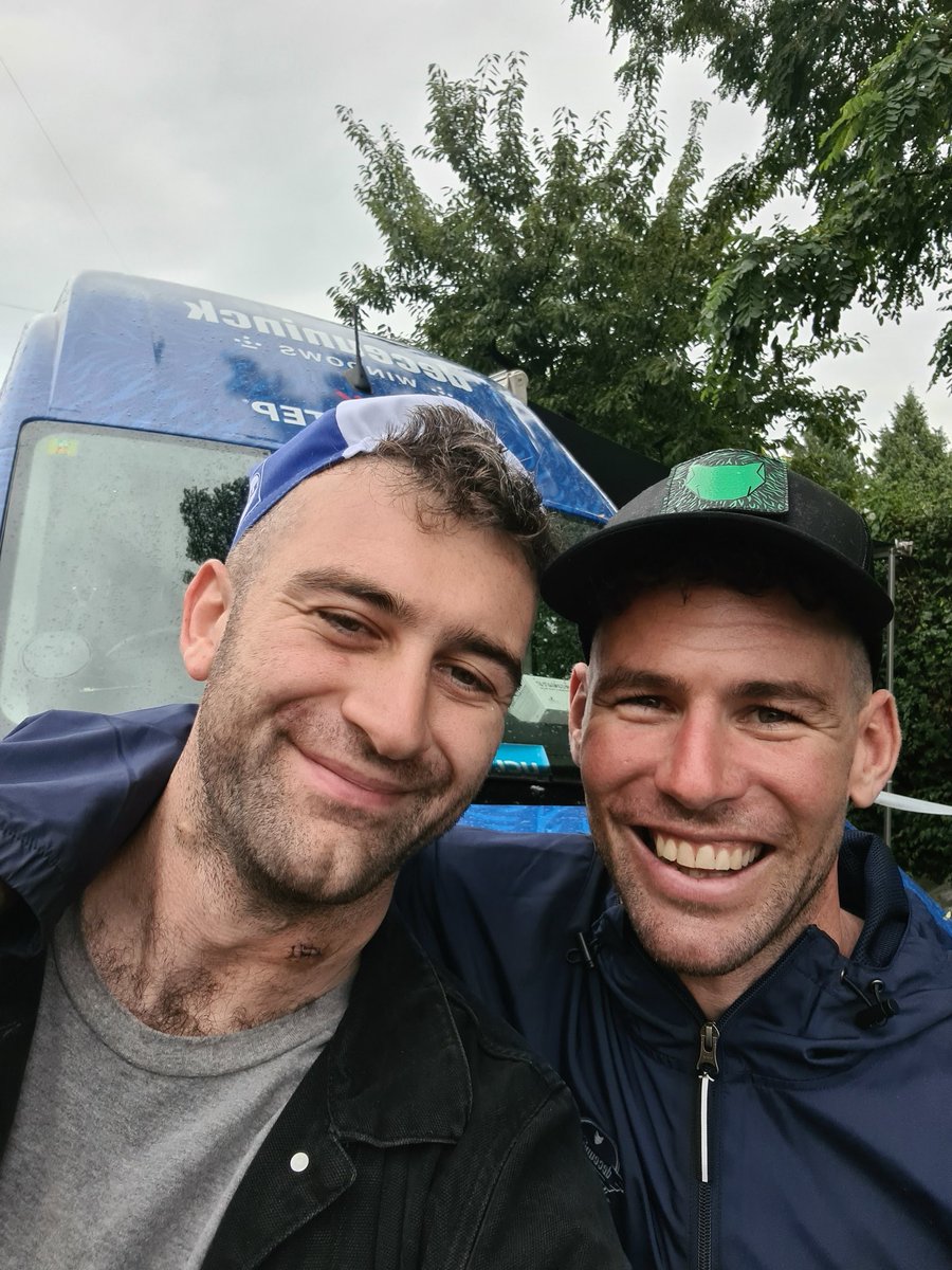 Brits in CPH. Haircuts in the morning, bike rides in the aftenoon. Super nice to bump into Cav - one of the nicest guys you'll ever meet
