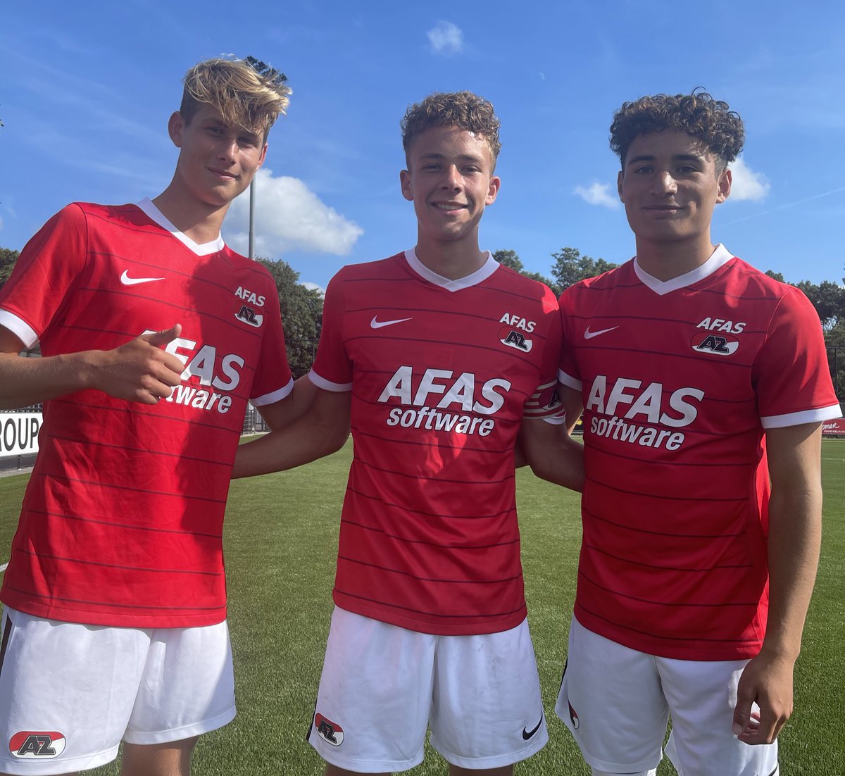 AZJeugd's tweet photo. 🔥 𝐃𝐨𝐮𝐛𝐥𝐞 𝐝𝐢𝐠𝐢𝐭𝐬!
😼 AZ Onder 18 klopt Zeeburgia met 10-0.
#AZO18 #azzee https://t.co/uoI9SNoZTe