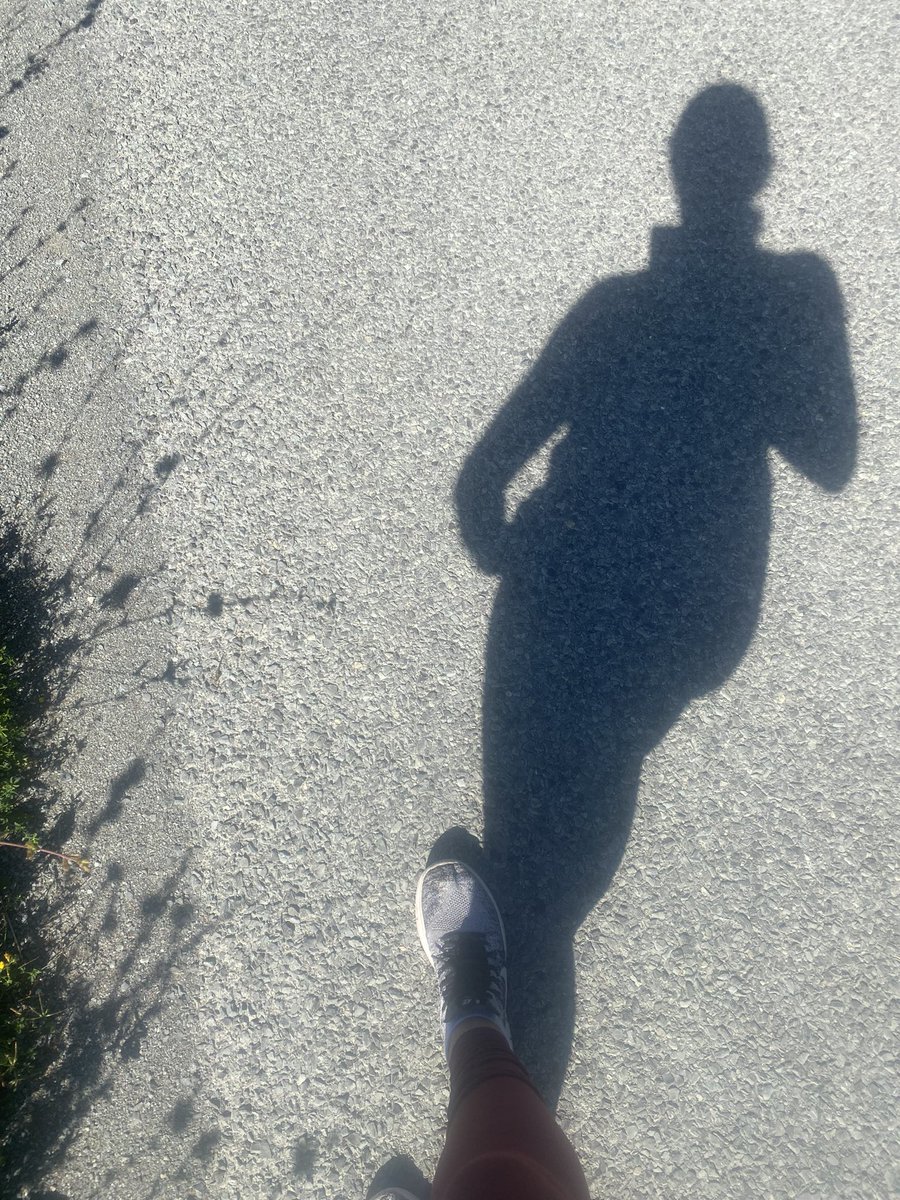 jesstrier's tweet photo. Meditative morning #run while my daughter is in her happy place at the barn

#donthavetimemaketime #keepsmewell #wellness #ruralroads https://t.co/9eoDJHm8a4