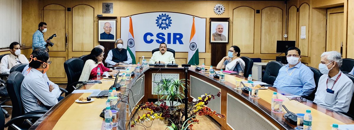 DrJitendraSingh's tweet photo. On the eve of 75th anniversary of Independence, delivered the keynote address at the Special Webinar on #CSIR's #AromaMission to celebrate #AzadiKaAmritMahotsav. Also interacted with farmers from #UP, #JammuAndKashmir, #NorthEast, #HimachalPradesh &amp; other parts of the country. https://t.co/a6eRmgu82A