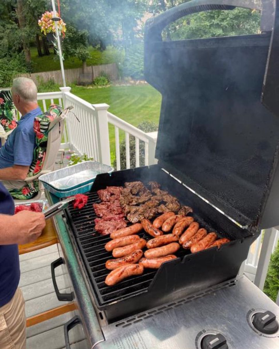 DomsSteakTips's tweet photo. School may be starting again, but summer is not over just yet! Make the most of the warm weather and load your grill with our Steak Tips like our customer Carolyn!
#CustomerRepost ๐ธ: Carolyn Gibbons-Meehan https://t.co/MVd7UZ4tXC