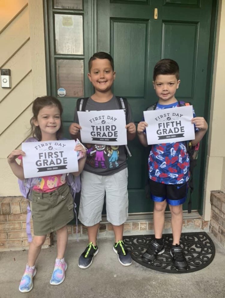 First week of school is in the books! #teamduval 
Thank you to the amazing teachers who are back at it to make the 2021-22 year great! ❤️