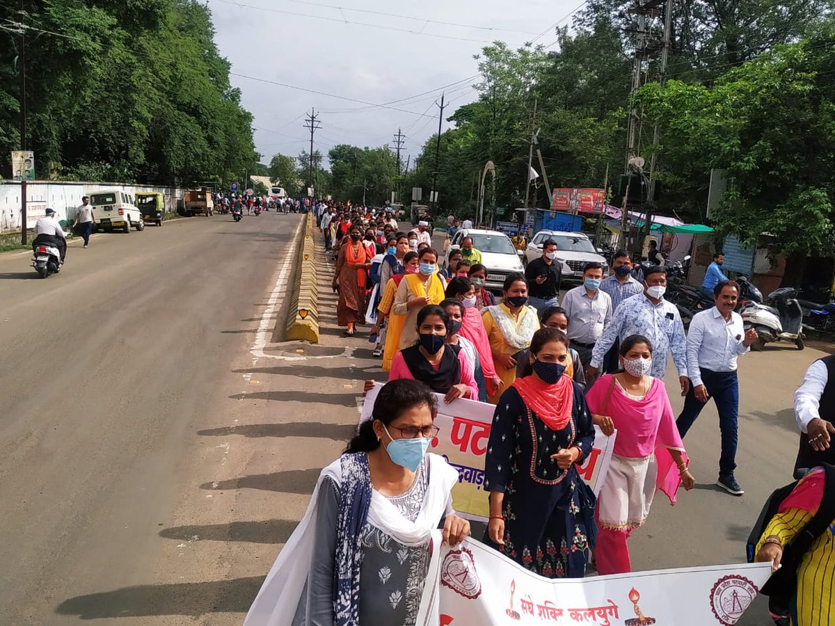 #mppatwari_strike
तहसील शाखा छिंदवाड़ा 
अपने हक की लड़ाई में 
पटवारी उतरा 2800 की सुनवायी में 
<a href="/Srksharad/">Sharad suryawanshi</a>
<a href="/Upendra97450567/">Upendra Singh Baghel</a>
<a href="/Deepika39232867/">Deepika Rajput</a>
<a href="/mppatwarisangh/">मध्यप्रदेश पटवारी संघ भोपाल</a>
<a href="/mprevenuedeptt/">Revenue Department, Madhya Pradesh</a>
<a href="/CMMadhyaPradesh/">Chief Minister, MP</a>
<a href="/mpfinancedep/">Finance Department, MP</a>
<a href="/GovindSingh_R/">-</a>
<a href="/meenanikis/">Nikita meena</a>
<a href="/RKharpuse/">Rakesh kharpuse</a>