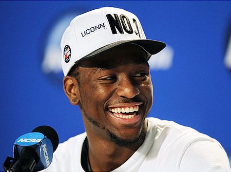 CookiesHoops's tweet photo. It's all happening! Our blue and orange "basketball" hat is back! 

https://t.co/tNDe0LwdcG https://t.co/fW9ayroMqr
