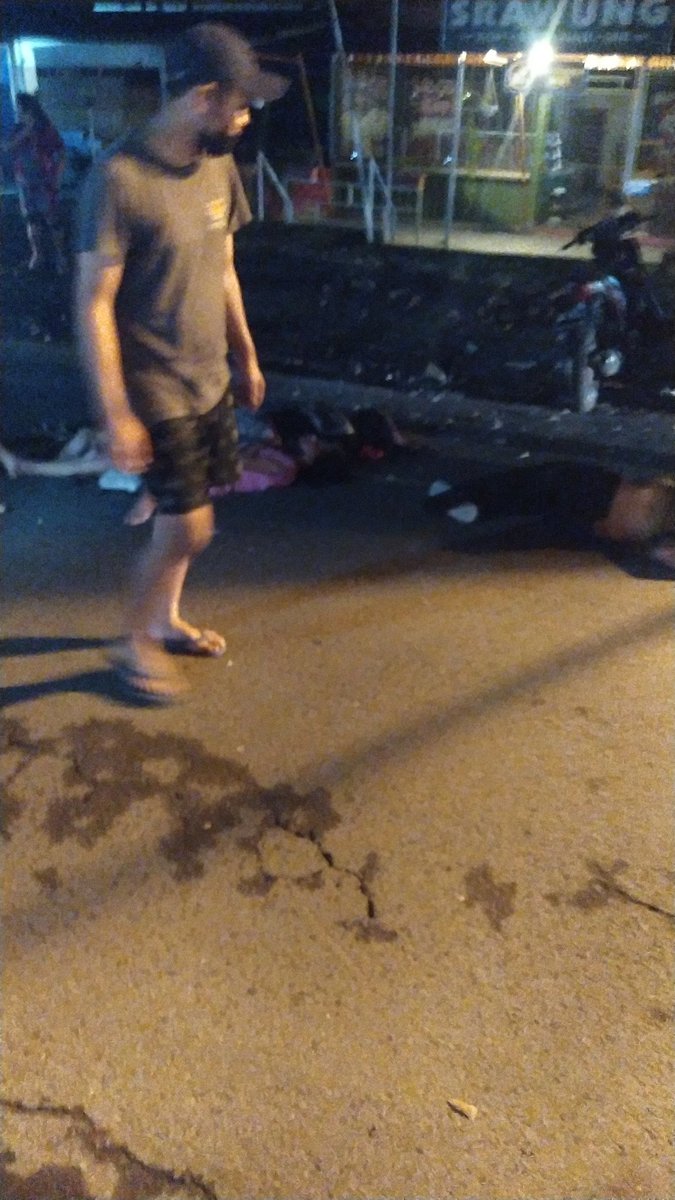 merapi_uncover's tweet photo. bantu share lur, Bagi yang mengenali kerabat atau saudara pemilik motor ini, mengalami kecelakaan di jalan damai. Baru aja https://t.co/aW1T0X6zU8 |@Davidd88_
