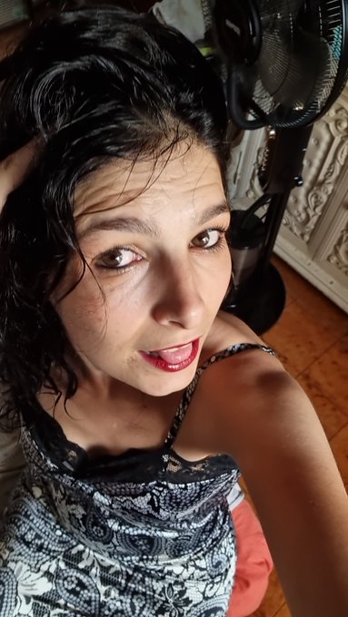 Ready? Set! GO!!!! Tra 30 minuti live su cam4 Vi aspetto 🔞📽💦 https://t.co/ldVqlo6dIb