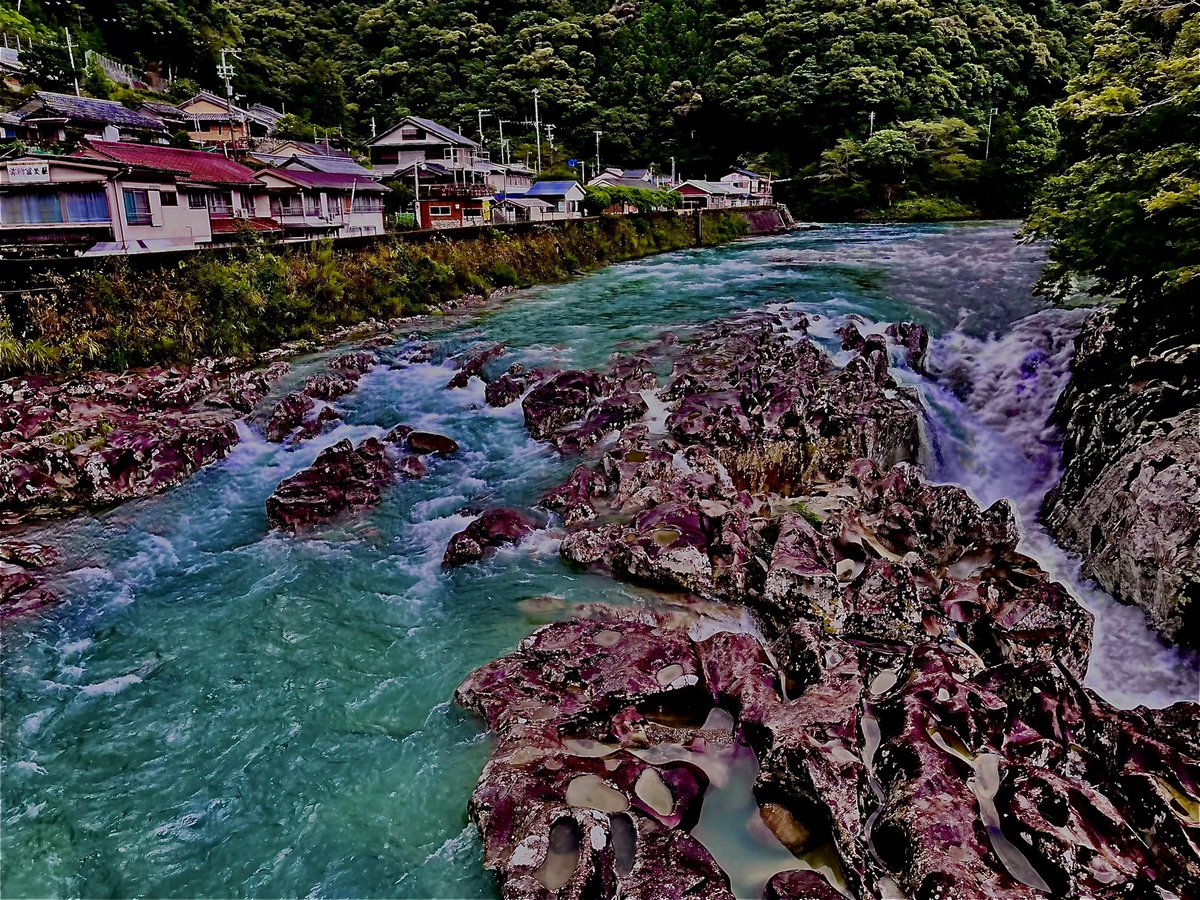 cocco08072's tweet photo. 癒し

#和歌山
#古座川町　
#滝の拝　
#秘境
#パワースポット
#マイナスイオン https://t.co/hQtbrCMJVL
