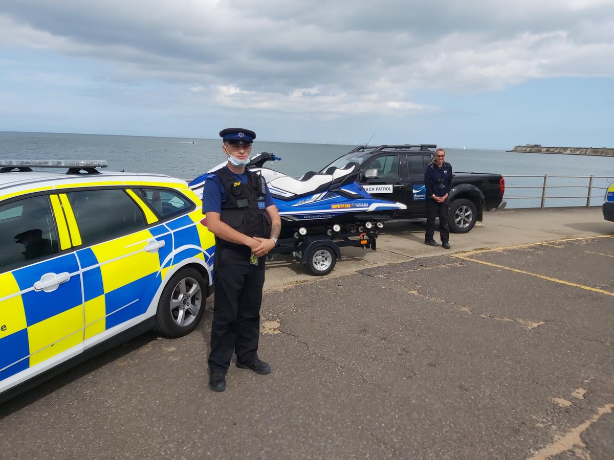 #Margate #CPT have been engaged in an ASB operation today with partners from #TDC and the Kent Police Marine Unit tackling the anti-social use of Jet Skis on our beaches. #SaferSeas #BayWatch #Partners
<a href="/EnforcementTdc/">TDC_Enforcement</a> <a href="/KPTacOps/">Kent Police Tactical Operations</a>
