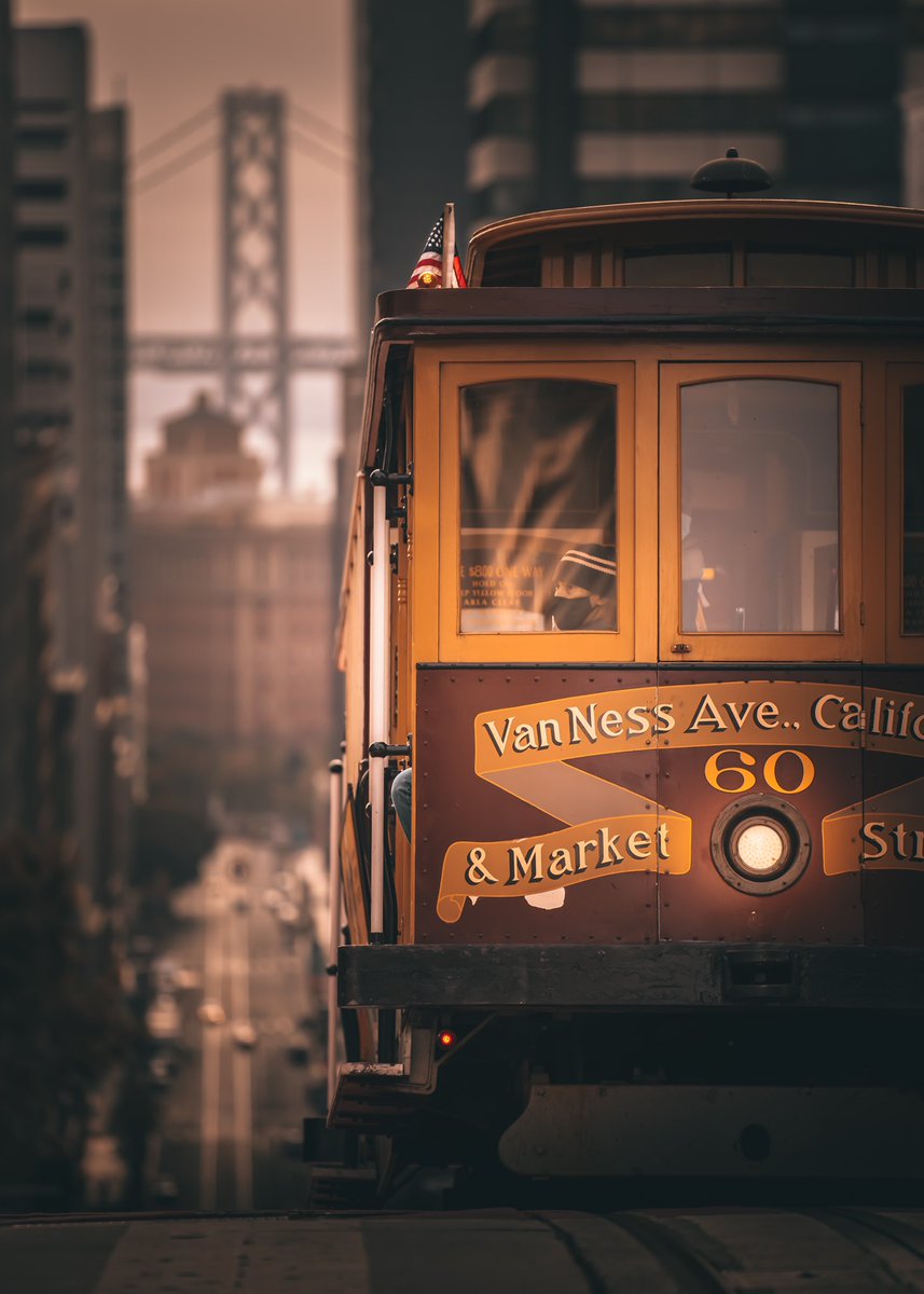 Ding ding 🛎! #sfmta #sf #cablecars out testing this #morning All rides are #free for the month of #August 
.
#MaskUp #SanFrancisco #BayArea #californiastreet #PhotoOfTheDay #depthoffield #canonphotography #baybridge #compression #urbanexploration #cityvibes