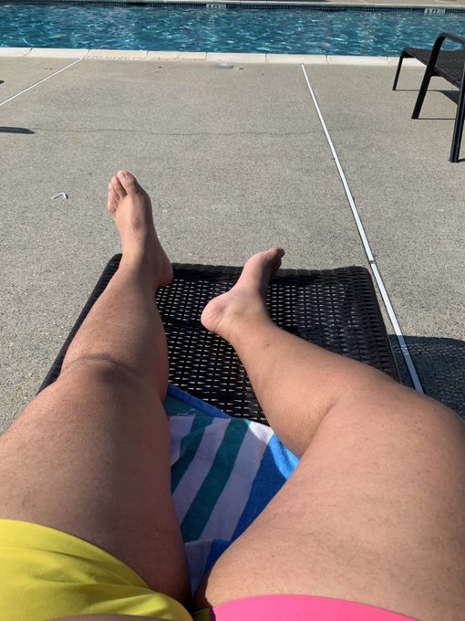 Leg and Dairy https://t.co/cGTAmvFviQ<a href="/tag/bearmilk"class="tags"><span>#bearmilk</span></a>