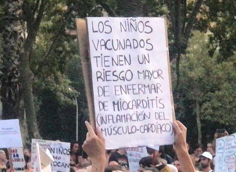 crismartinj's tweet photo. Barcelona
#LosNiñosNoSeTocan https://t.co/5o8P4H2P2I
