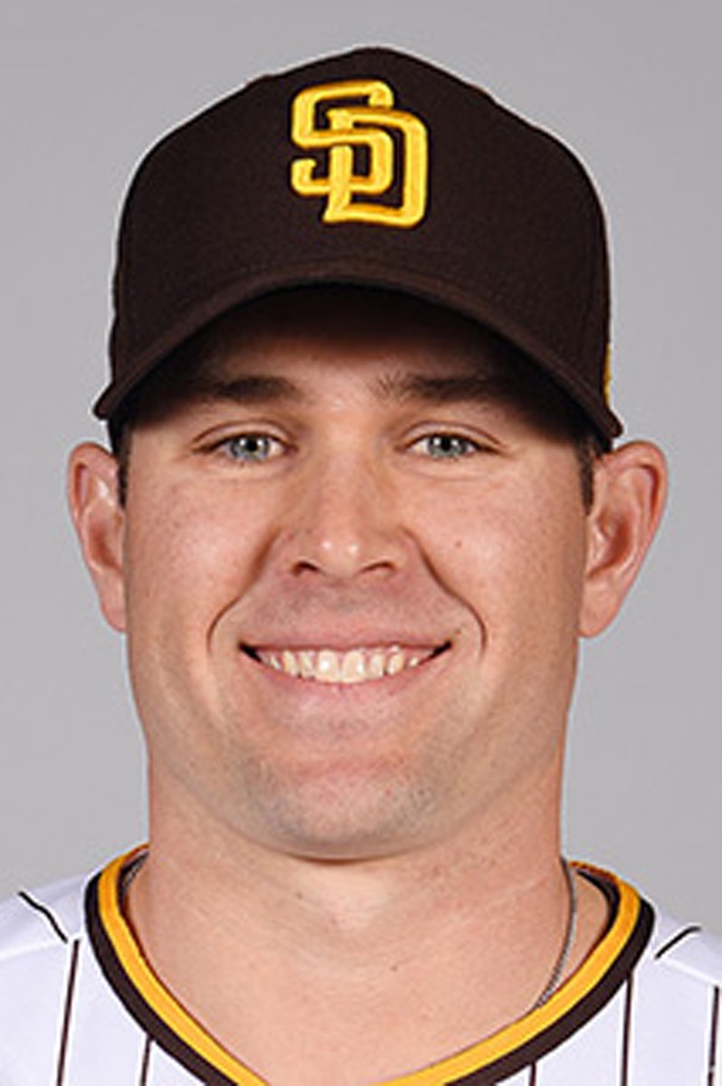 Craig Stammen suffered the loss Friday as he gave up a walk-off home run to the only batter he faced in the Padres’ 3-2 loss to the Diamondbacks mlb.com/gameday/padres…