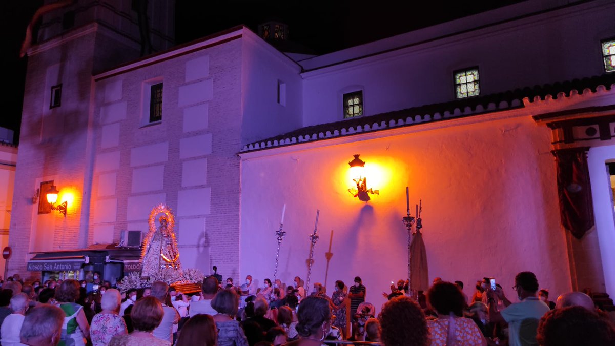 Como cada 14 de agosto, la Virgen de Palomares de Trebujena (Cadiz) sale a las calles de su pueblo. En la <a href="/MCS_Asidonia/">Diócesis de Asidonia-Jerez</a> está permitido el culto público externo.