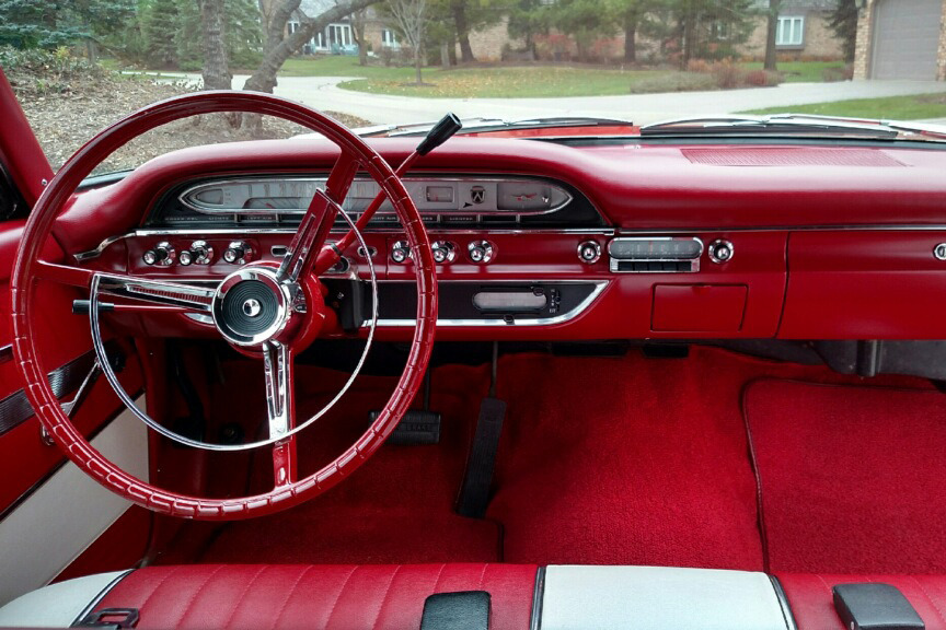 Mercomatic's tweet photo. 1961 #Ford #Galaxie #Sunliner #Convertible; 352 cid, 2 bbl, 220 hp; 3-speed Cruise-o-Matic; Full-size Fords enjoyed their third major restyle in three years. A new headlight brow was added, large round taillights were back and a small canted fin replaced 1960's horizontal one. https://t.co/wkTHcBjjLO