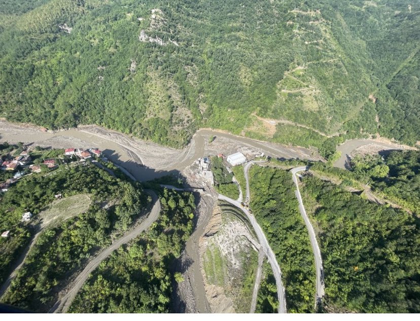 Bozkurt bölgesinde iddia edildiği gibi bir baraj yok ve HES patlaması yaşanmadı. Yalanlarınızda boğulun!