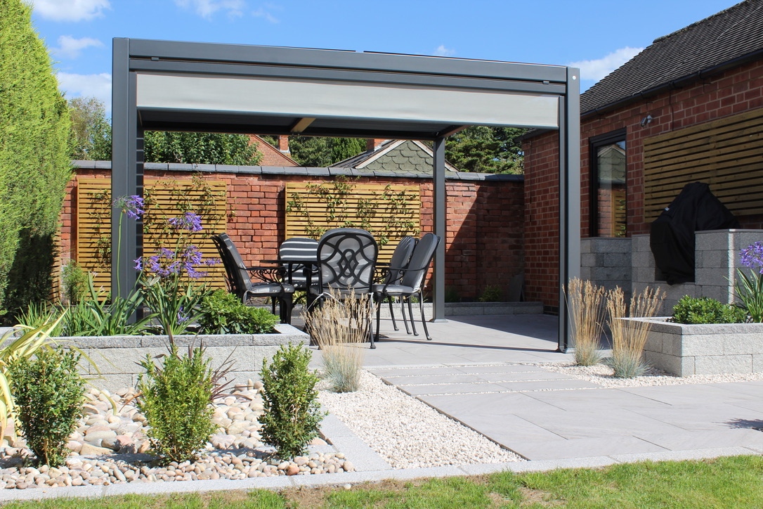 LeicsGardens's tweet photo. What a transformation!

Dated and tired gardens are difficult to maintain.

Now ultra-fresh and modern, this garden space is now easier to maintain (requiring little to no maintenance at all) and creates a place to relax that not only looks good but feels good to be in. https://t.co/IvPqhNdY3Q