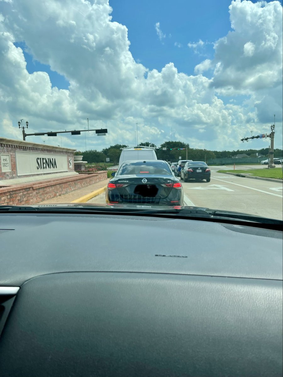 PrincipalEWill1's tweet photo. Following my son back to @SamHoustonState - I know I’m an #overprotectivemom I promise I won’t cry this time - 🤞🏾Continue to do “great” things while keeping God First. #Destined4Greatness https://t.co/vOrcgfWLAK