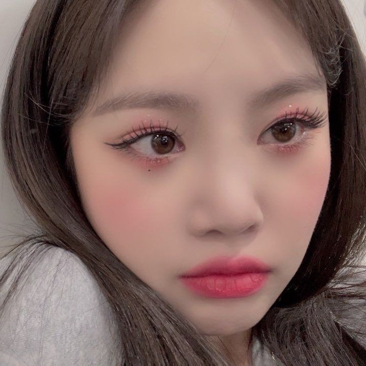 nevies, no matter what happens from now on we have to stay strong okay? we have to be strong for the girls <3 soojin will always be a part of gidle. she doesn't want us to be sad, instead we wants us to be happy and to eat well, so nevies don't skip your meals!