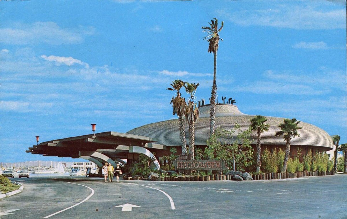 CryptoLoren's tweet photo. “Donn the Beachcomber in Marina Del Ray [CA], amazing UFO shaped tiki structure! Opened 1970, closed in the 1990s, eventually restored beyond recognition. 🛸🗿🌴” ~ Debbie Witt on FB cc: @binnall @tikipopparis @paulkimballfilm @RadioMisterioso #cryptotiki ~ @CryptoLoren https://t.co/HJTTmimxo6