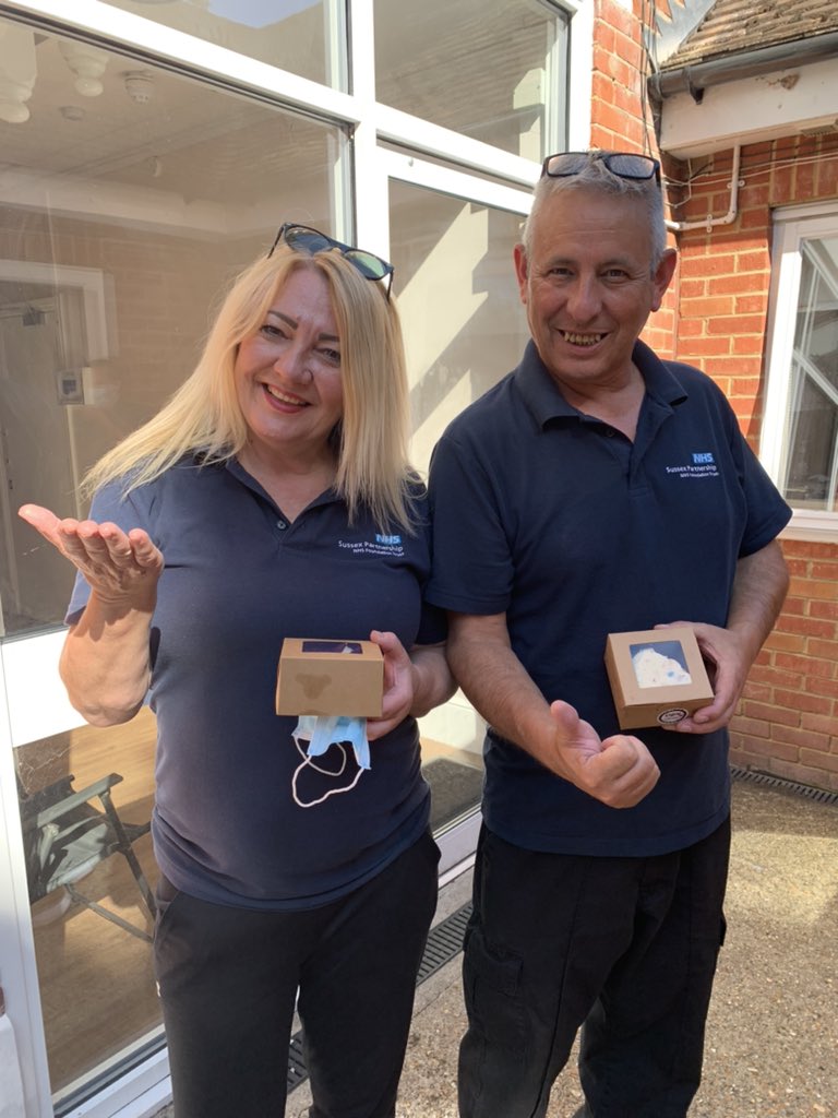 PartnershipDCA's tweet photo. Wow! Amazing delivery of cakes made by students and families of Leicester Villas in #Hove. Thank you so much…..We don’t think they’ll last long! #nomnomnom @withoutstigma https://t.co/UYEeLszbsZ