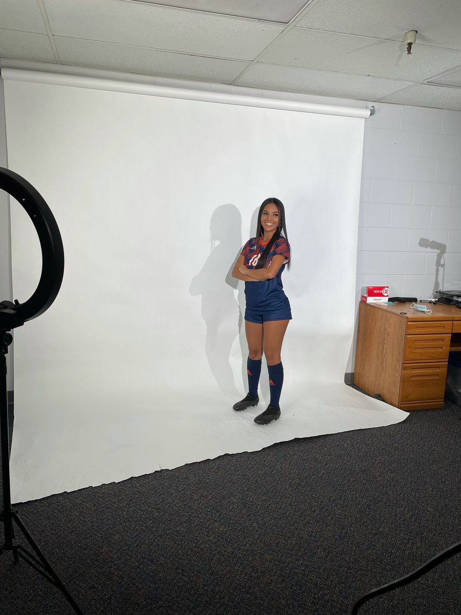 FPUsoccer's tweet photo. 📸 | Check out a few photos from #FPUWSOC media day!
☀️ 🐥 ⚽️ 🧀
#TeamFPU | #BackTheBirds https://t.co/QKIeSY5IsL