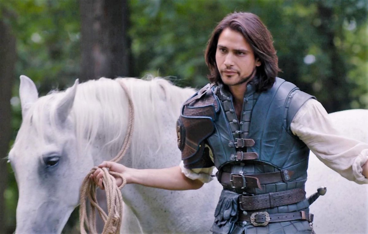 #TheMusketeers S3 &amp; the ultimate #KillerCostumes arrive from <a href="/HayleyNebauer/">Hayley Nebauer 🇦🇺🇪🇺🇬🇧🎥🚀</a> 
Glad to see  #DArtagnan still had his neatly folded gloves 
#LukePasqualino