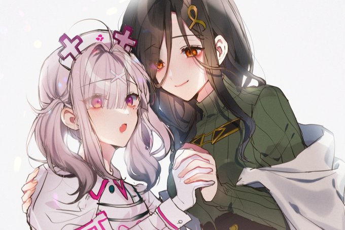 白雪巴さんと健屋花那さん 