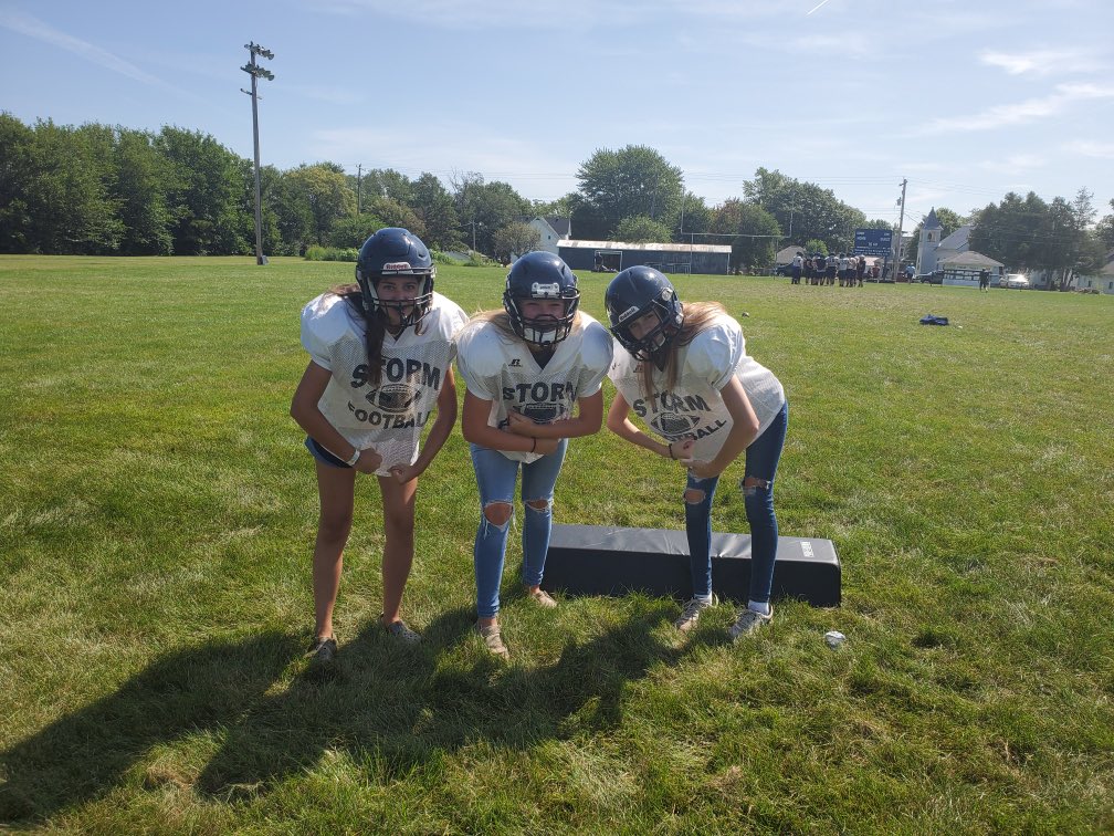 ⚡⚡⚒⚡⚡

The most thankless job in a football program is being a team manager. These girls do a ton of work and deserve way more credit than they ever get. We are so fortunate to have three all-state managers in Madison, Ryley, and Makenna!! Thank you for all you do!!