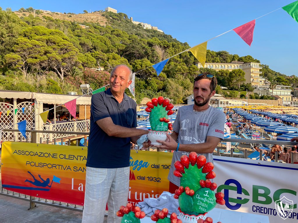 pol_santamaria's tweet photo. Anche quest’anno abbiamo sostenuto La Stuzza di Santa Maria di Castellabate
Il presidente @TavassiF è stato omaggiato dal presidente dei Cilentani Doc, Giuseppe Villani, e ha premiato il vincitore 🥇 Francesco Federico
#polisportivaDamare
#Stuzza https://t.co/BHpsy4Hsbf