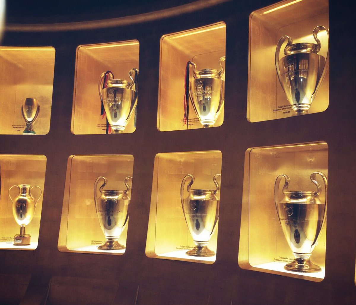 MassimoTrivelli's tweet photo. @ninoc83 @ZZiliani Mettere vicino alla Rubentus la parola "ETICA" è come mettere sullo stesso piano merda e cioccolato.....
Saluta le 7 champions....quando mai ne vedrai un'altra...... gobbo bastardo https://t.co/Om4bvcDPFO