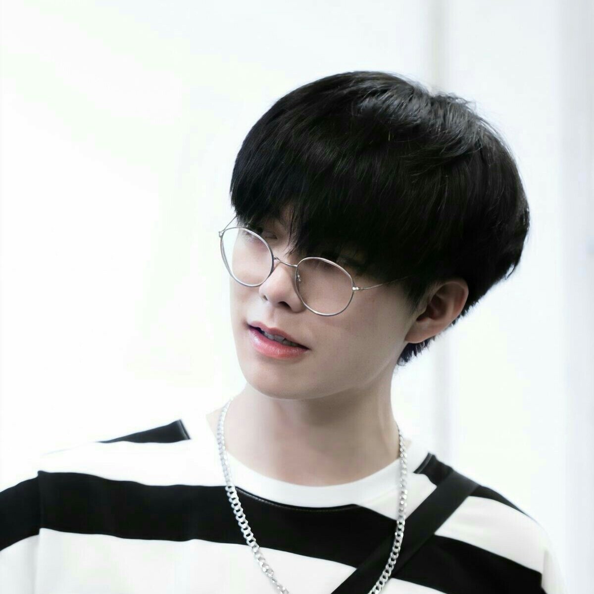 อยแม่บอกให้หยุดคลั่งรัก tweet media