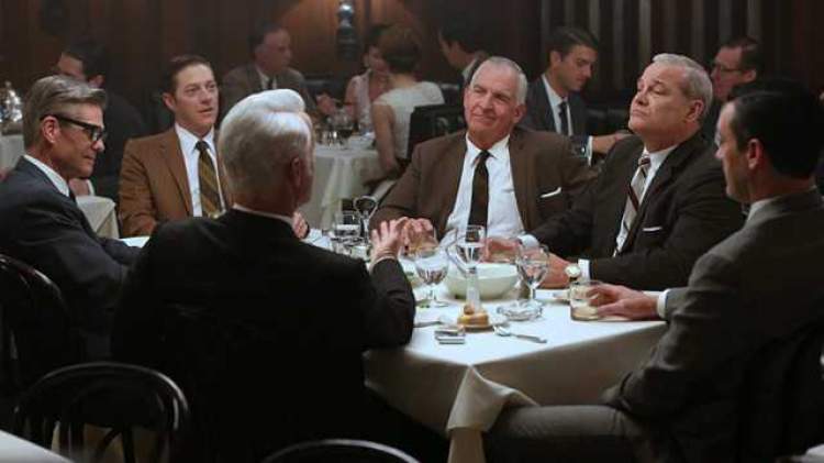 деловой ужин. деловой этикет в ресторане. деловой ужин в ресторане. беседа за столом. ужинать в ресторане.