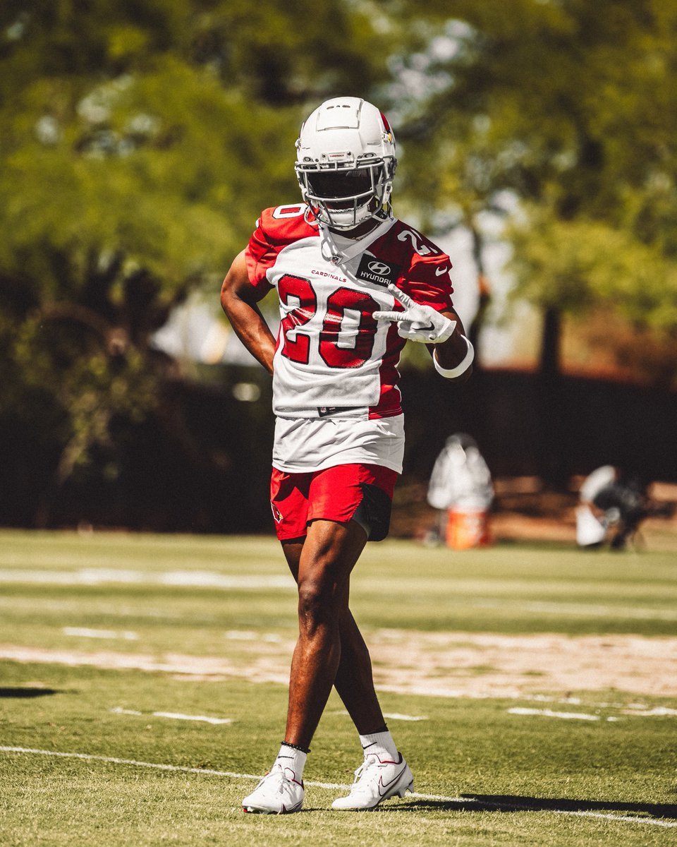 PFF_Cardinals's tweet photo. Highest-graded #AZCardinals players on defense from last night's victory over the Dallas Cowboys (minimum 25 snaps):

1️⃣ CB Marco Wilson - 83.7
2️⃣ LB Evan Weaver - 82.9
3️⃣ DT Margus Hunt - 78.4

#RedSea 

Grades are LIVE: https://t.co/diFSV072ev https://t.co/xCeUbt5vTR