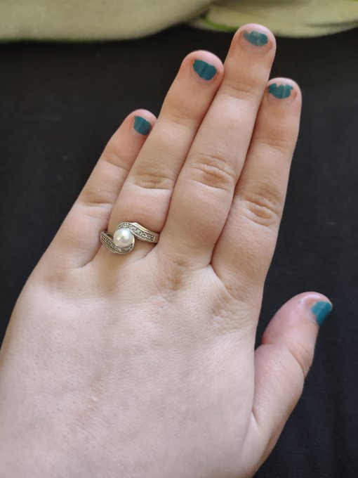 A sub who makes you jewelry (and buys some too)? 10/10 recommend  ★fidnom femdom finD ★ https://t.co<a href="/tag/mytwitteranniversary"class="tags"><span>#mytwitteranniversary</span></a>