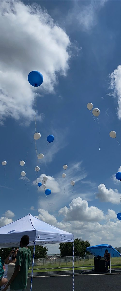 mrscatterton's tweet image. Today,  we celebrated the life of Hernandez alum, Demarion Tillman. D was an exceptional friend, brother, son, and bulldog.  Gone but never forgotten. #onceabulldogalwaysabulldog