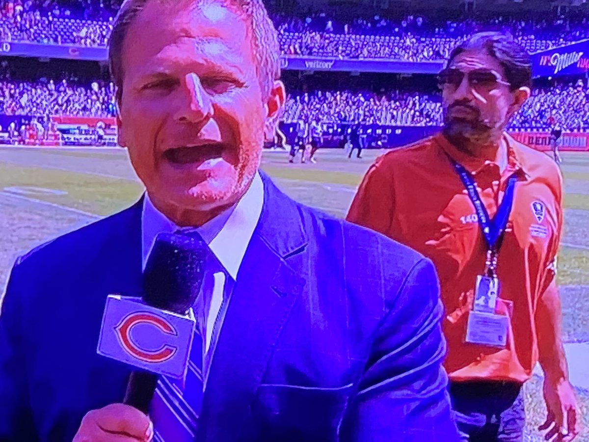 QCWebster's tweet photo. Is that Dave Wannstedt’s evil twin walking the sideline of the #Bears game? #ChicagoBears #NFL #eviltwin https://t.co/9ikHlqeHks