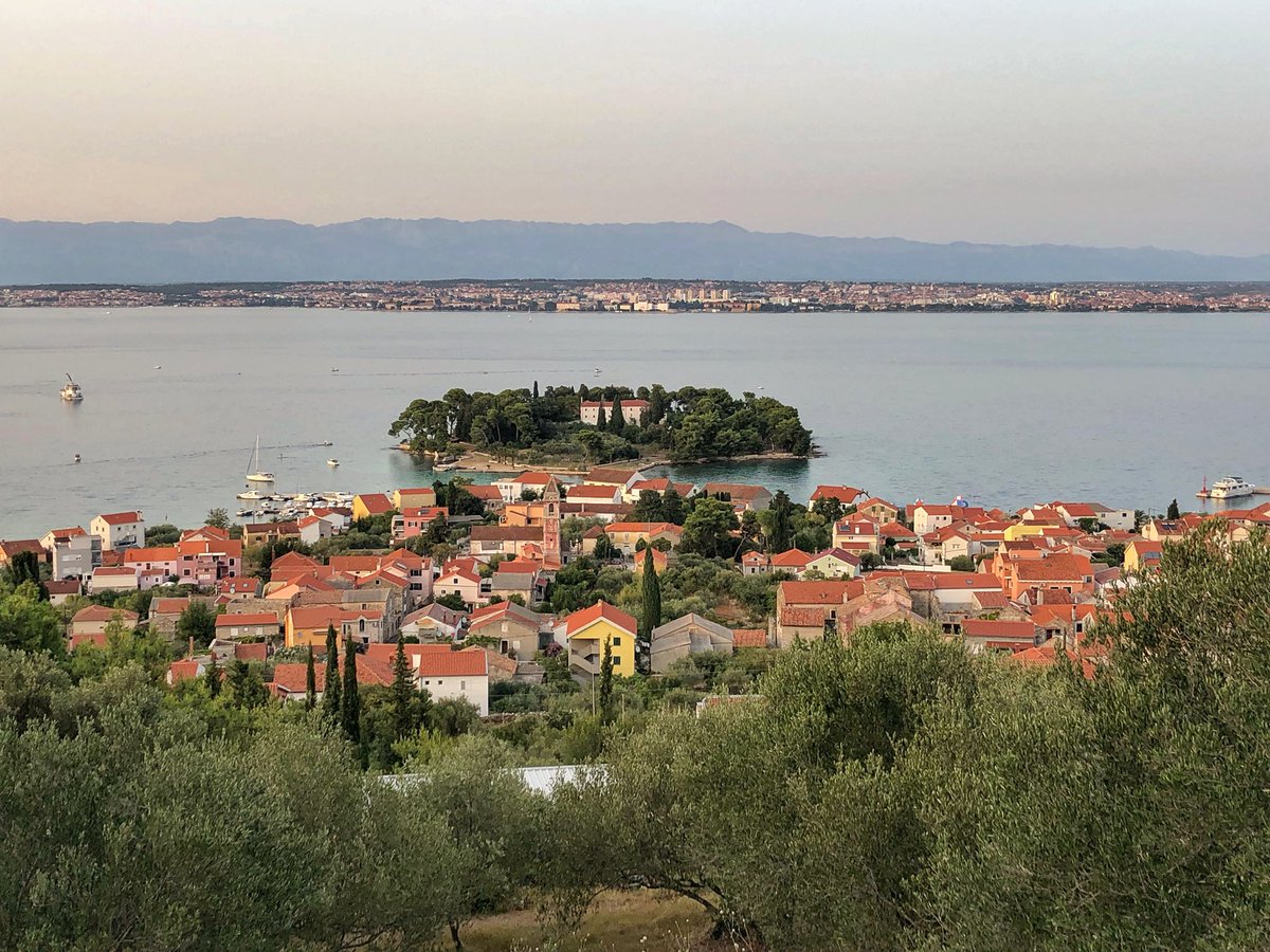 BZeljaNova's tweet photo. Ugljan 🇭🇷 #ugljan #Croatia #jadran #travel #preko #adriatic #island #sea https://t.co/E5wMSMlARX