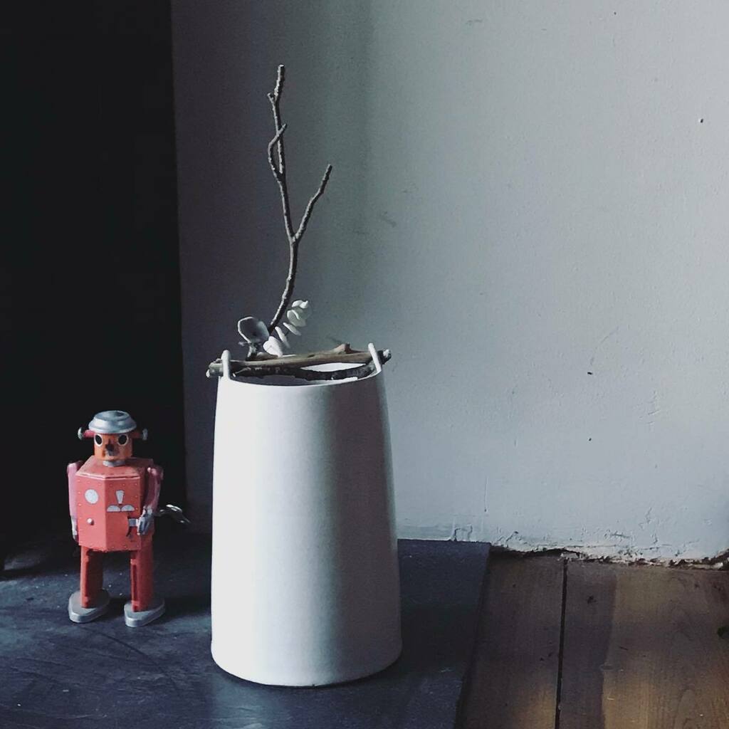 Elaine Sheppard Bolt (@boltceramics) on Twitter photo Woodland vessel with robot. Just hanging out.
.
.
.
I’ll have woodland vessels (robots not included, sorry) at the Pond House Studio 11th-12th September as part of <a href="/artwavefestival/">Artwave Festival</a> then I’m straight off to Devon to teach on Ceramics and the Sea resident… instagr.am/p/CSkI7f8jSEk/ Woodland vessel with robot. Just hanging out.
.
.
.
I’ll have woodland vessels (robots not included, sorry) at the Pond House Studio 11th-12th September as part of <a href="/artwavefestival/">Artwave Festival</a> then I’m straight off to Devon to teach on Ceramics and the Sea resident… instagr.am/p/CSkI7f8jSEk/