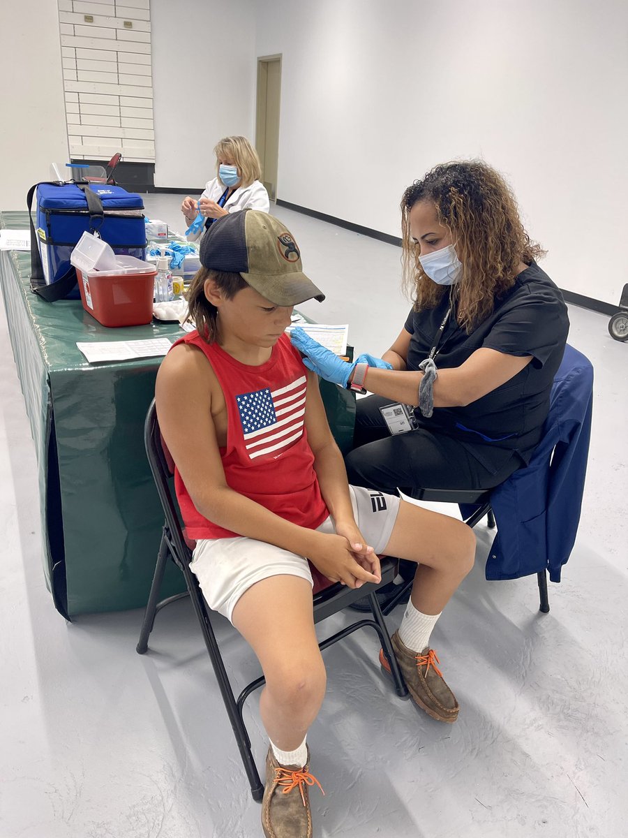 Get a free Pfizer COVID-19 vaccine from the Riley County Health Department  today (ages 12 and up) until 5pm across from Foot Locker.  You’ll get a free $15 mall gift card and be able to gift 45 points to any elementary school of your choice in our Grand for Grade School event.