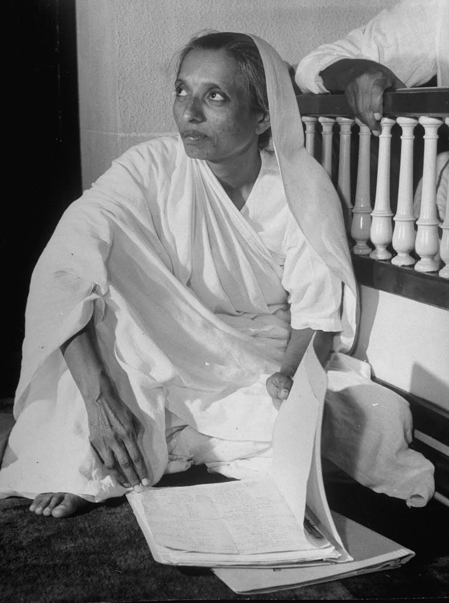 GSukhpreet's tweet photo. Maniben Patel worked for Sardar Patel Memorial Trust, numerous charitable organizations, and was connected with several educational institutions. On our 75th #indiaIndependenceday, we honour your courage &amp; #Sheroism. #AzadiKaAmritMahotsav #UnsungWomen (3/3) https://t.co/F2KFJi55oF