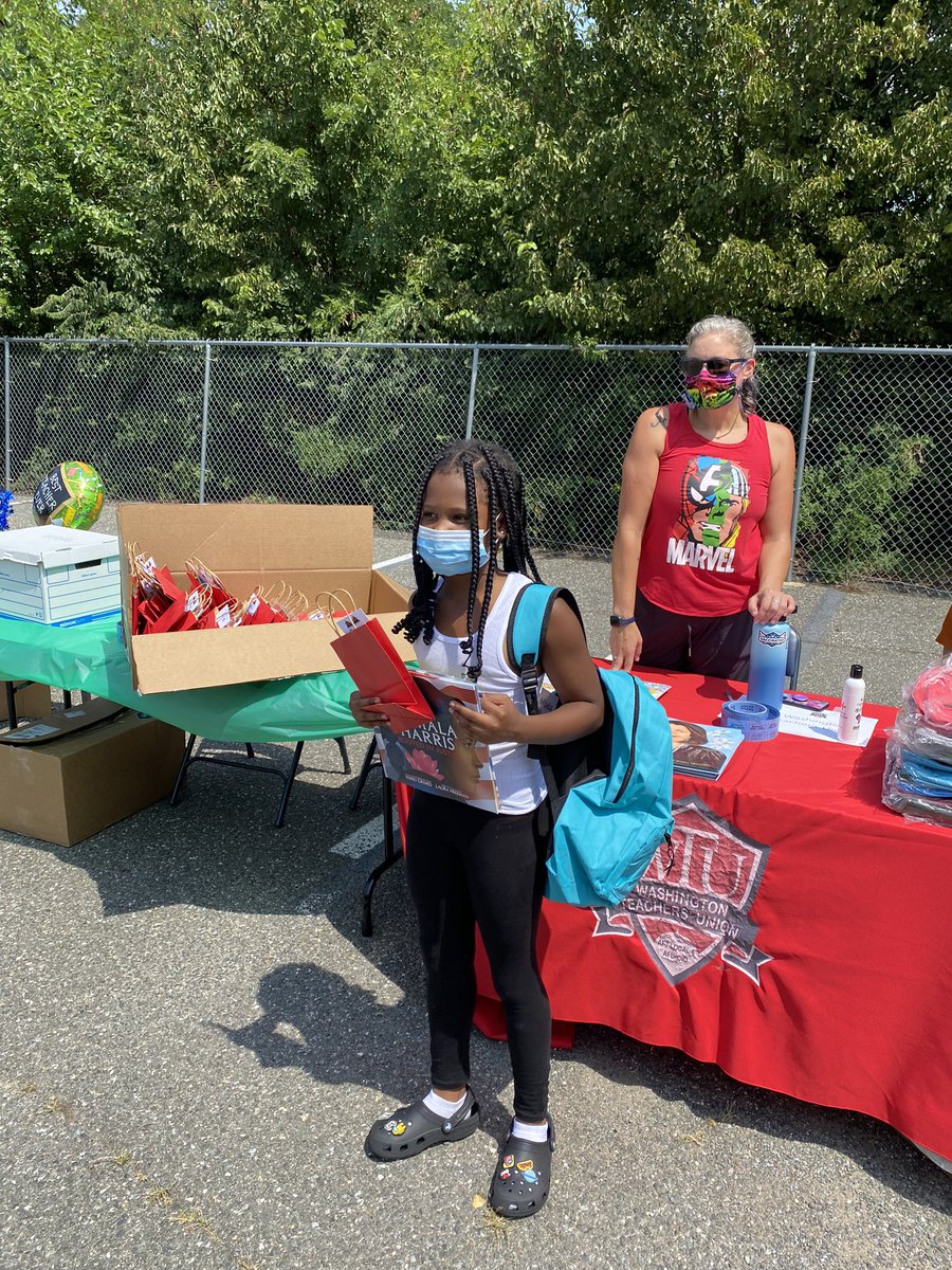 WTUTeacher's tweet image. Helping families get ready for school &amp;amp; register for immunizations at @ExcelAcademyPS. #backtoschool #dcps #dcpsschools