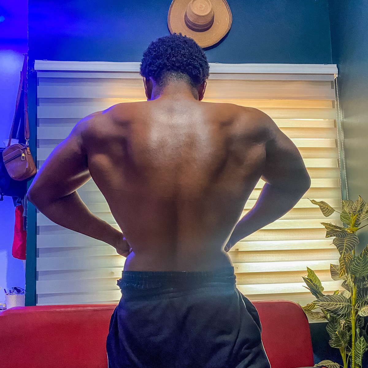 realkobbycarter's tweet photo. #NewProfilePic https://t.co/NtQKR70GLb
