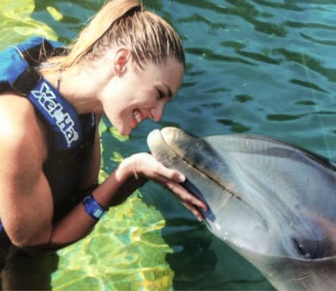 arc_dore's tweet photo. — '🕊.  Nada más gratificante que poder ser partícipe de este gran momento. Gracias a MURP por esta oportunidad y al equipazo del santuario por seguir valorando la vida de los animales en el planeta.  #BeautyWithAPurpose #HappyPawsMU #MissGrecia https://t.co/IXFpDUPNXY