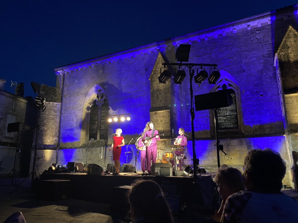 GuillaumeChiche's tweet photo. Très belle soirée du #patrimoine à #Ardin en compagnie du groupe The sassy swingers dans un cadre magnifique !

Toujours un bon moment estival pour (re)découvrir des artistes talentueux et les richesses architecturales de la #Gâtine. https://t.co/Q8yTExW0Ed