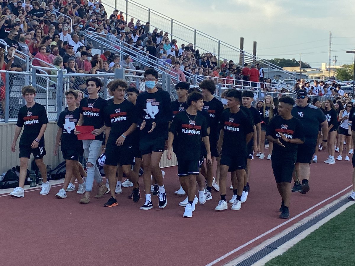 jferschafer's tweet photo. Thank you @csa_wc for a fun evening highlighting our fabulous students! @ilovemychargers @sachurchill @WCRonHarris @RootEdSA @NEISD @publications_wc @WCSportsAssoc https://t.co/wD2KNL6Snl