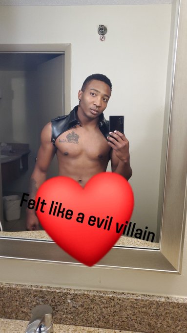 I'm the bad guy😈 https://t.co/gB4aFsBBlS<a href="/tag/highonlife"class="tags"><span>#highonlife</span></a><a href="/tag/duncanville"class="tags"><span>#duncanville</span></a><a href="/tag/dfwplug"class="tags"><span>#dfwplug</span></a>