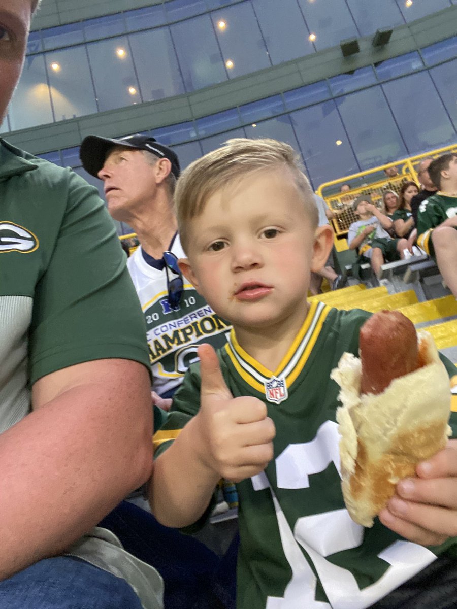 tmilbach75's tweet photo. #getloudlambeau https://t.co/KGLUJkCp17